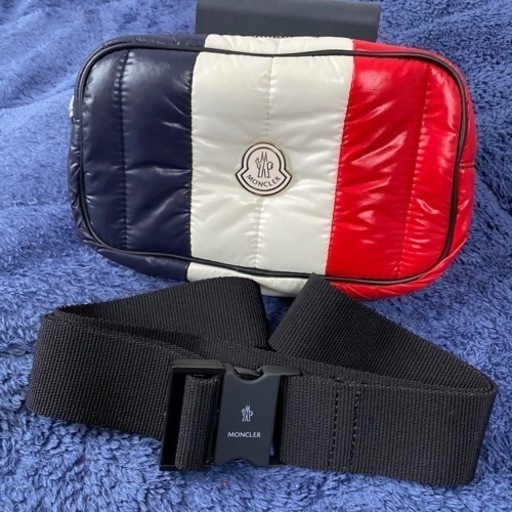 MONCLER モンクレール ナイロン ウエストポーチ　ネイビー系×ホワイト系×レッド系 BE7044