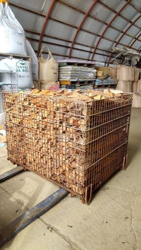 （値下げ）薪・マツ系、1基15000円2基25000円