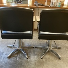 3/31.4/1 日付指定】美容室 スタイリングチェア 2脚 アイアン×天然木