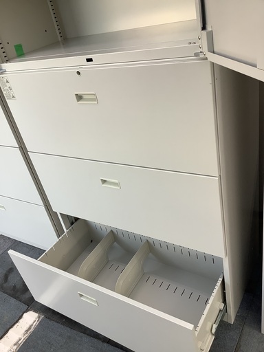 愛品倶楽部柏店】イナバ (Inaba) 観音開きキャビネット＆3段ラテラル