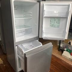 福岡市内配送無料　2019年　AQR-13H-S(ブラッシュシルバー) 2ドア冷蔵庫 右開き 126L