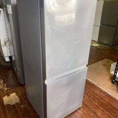 福岡市内配送無料　2019年　AQR-13H-S(ブラッシュシルバー) 2ドア冷蔵庫 右開き 126L