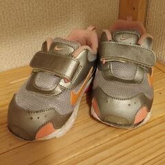 無料　NIKE　子供靴　14センチ　ジャンク品　靴底のゴム...