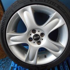BMWミニ クーパーS 純正17インチアルミホイール タイヤも使用可 205
