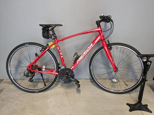 MERIDAのクロスバイクCrossway100 屋内駐輪場保管備品