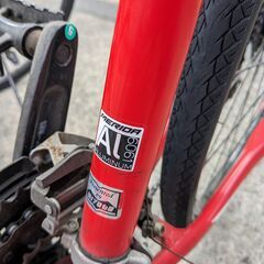 MERIDAのクロスバイクCrossway100 屋内駐輪場保管備品