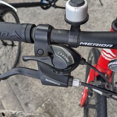 MERIDAのクロスバイクCrossway100 屋内駐輪場保管備品