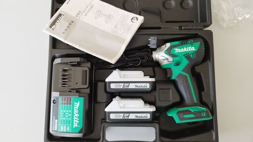 美品　マキタ　充電インパクトドライバ　MTD002DSX