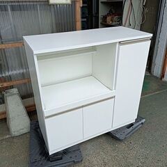 ニトリ　キッチンカウンター　キッチンボード　食器棚『中古美品』幅900