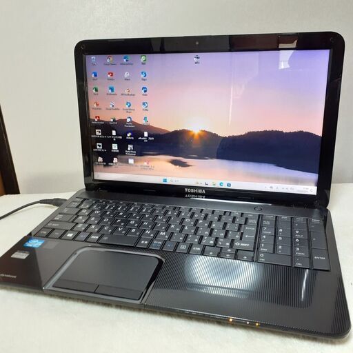 【取引中です】OSHIBA　dynabook　15インチ　i7　8GB　SSD（256）　カメラ　Wi-Fi　ブルーレイ　テンキー　Windows11　「