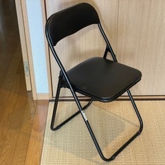 ニトリ　折りたたみパイプ椅子