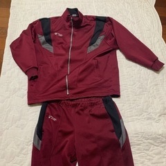 asicsのジャージ上下