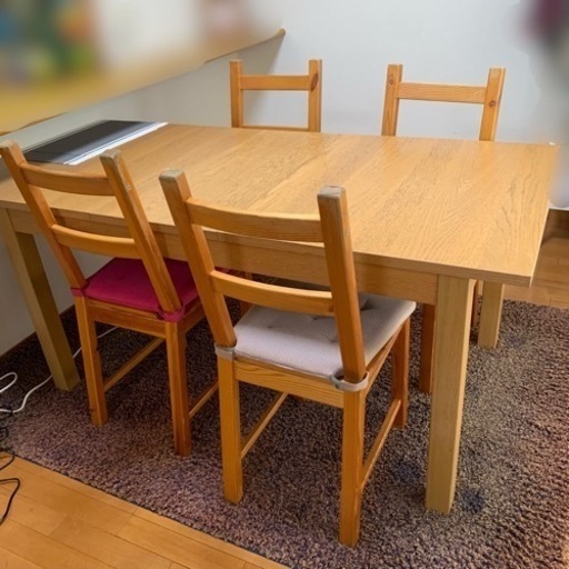 イケアIKEA BJURSTA　ビュースタ　伸長式ダイニングテーブル