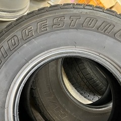 無料で差し上げます！ ブリヂストン 265/70R15 夏タイヤ