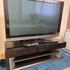 46インチTVとテレビ台（ONKYO）