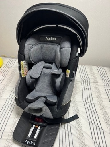 Aprica    チャイルドシート　ISOFIX