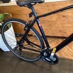 【PROGAR チェーン新品！】アルミフレーム　3×7速　700×32cクロスバイク　マットブラック