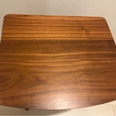 取引中　サイドテーブル