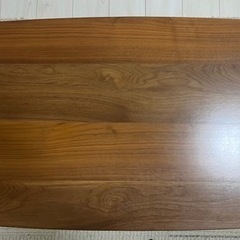 取引中　ローテーブル