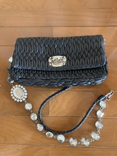 miumiuのバッグ 本物