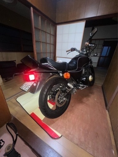 最終値下げ‼️⠀】GPZ400F gpz400f シングルカウル ウエダ製？ 黒