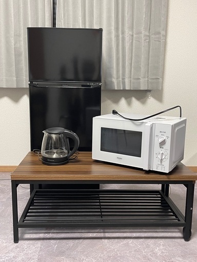 冷蔵庫、電子レンジ、電気ケトル、リビングテーブル（新生活セット）
