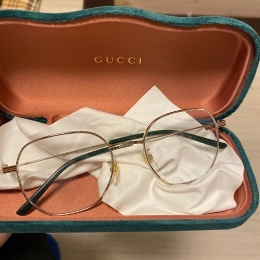 GUCCIメガネ
