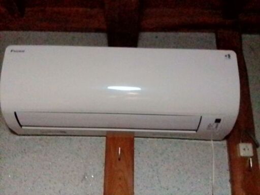 エアコン2台取り外し出来る方もしくは御手配出来る方