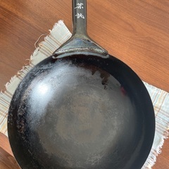 中華鍋　鉄フライパン　27cm程度