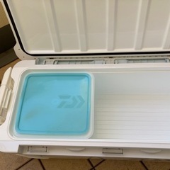 ダイワ　クーラーボックス48L