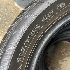 セダンからミニバンまで対応　205/60R16  EC204 4本