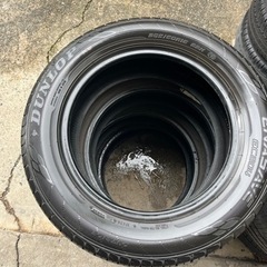 セダンからミニバンまで対応　205/60R16  EC204 4本