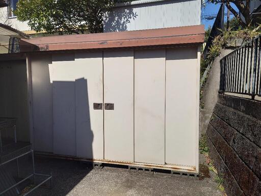 [予定者決定]大型スチール物置　約290cm×150cm