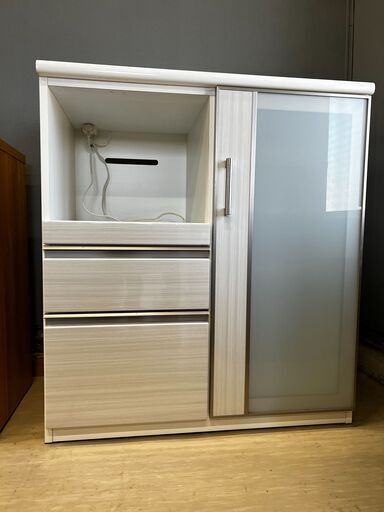 家具探すなら「リサイクルR」❕ミドルレンジボード❕キッチン収納❕ ゲート付き軽トラ”無料貸出❕購入後取り置きにも対応 ❕R4647