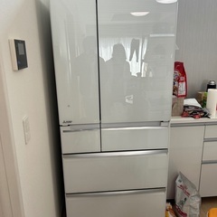 【大容量】冷蔵庫　三菱ノンフロン冷凍冷蔵庫  MR-WX7OC-W