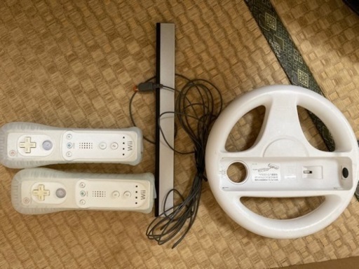 値下げしました！WiiUプレミアムセット+ Wii + タタコン　　ソフト色々すぐ遊べるセット！