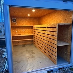 イナバ物置 バイクガレージ FXN-2234HY リモコンシャッター付き 内装仕上げ