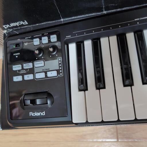 【お譲り先が見つかりました】Roland 49鍵MIDIキーボードコントローラー A-49 BK