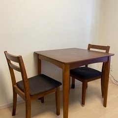 【ネット決済】ダイニングテーブルと椅子
