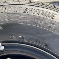 ハイエース　新車外し　タイヤ　① ハイエース 新車外しタイヤ