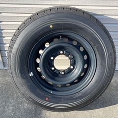 ハイエース純正タイヤ 新車取外し　枠② 新車外し✨200系 ハイエース 純正タイヤ 1本
