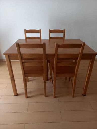 沢山のお問い合わせありがとうございました。返信できずにいた方すみませんでした。IKEA　ダイニングテーブルセット(椅子４脚）引取来れる方