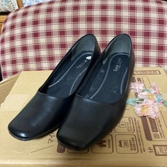 新品　フォーマルパンプス