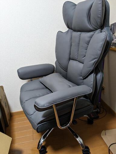 ゲーミングチェア 美品 使用期間１ヶ月