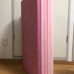 ＩＫＥＡ（イケア）折りたたみ式ジムマット ピンク