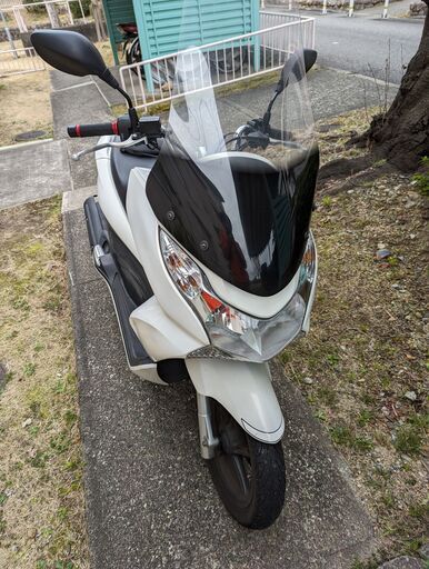 PCX jf28　初期型後期使用　走行55000KM位　白色