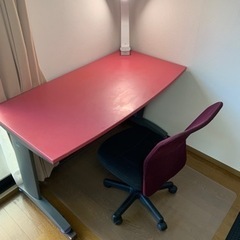
机/デスク　コクヨ　(椅子付けます)