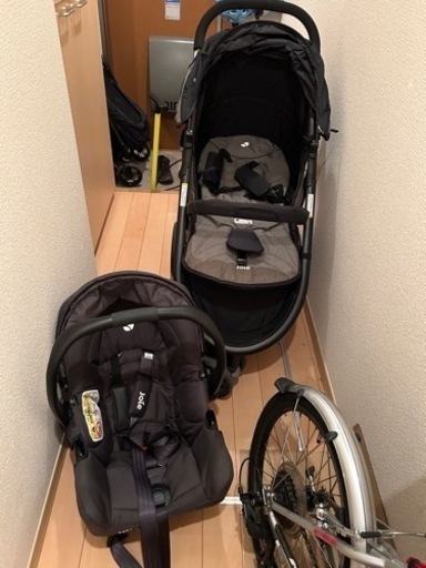 ベビーカーとこれに装着可能なベビーシート