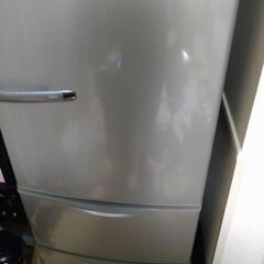 【取引決定済み】AQUA 冷凍冷蔵庫　シルバー2015年製