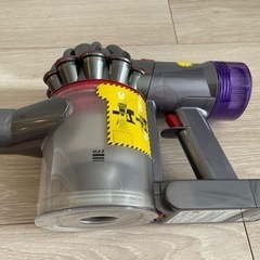【価格交渉可】バッテリー良好！部品分解清掃済みDyson V8 slim Fluffy+